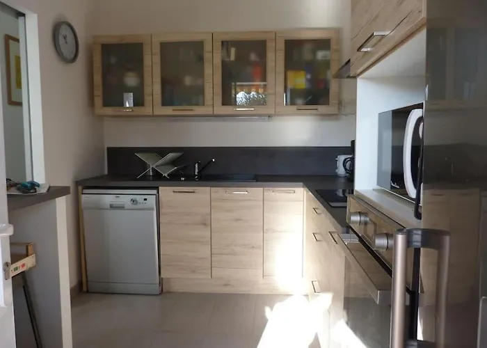 Holiday home Maison Classee Meuble 3 Etoiles, Proche Mer.